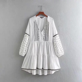 Váy trắng dài tay boho