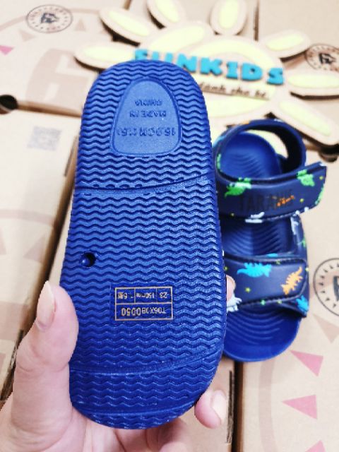 Dép siêu nhẹ Sandal khủng long xanh