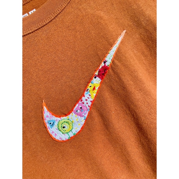 ÁO THUN UNIQLO 2HAND THÊU TAY