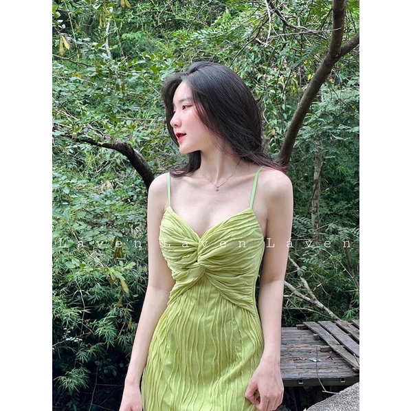 váy 2s xoắn ngực