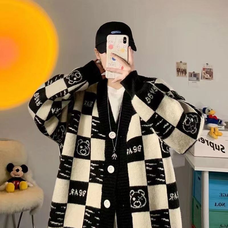 Áo khoác len cardigan dáng rộng in hình gấu phong cách Nhật cổ điển cho nam nữ