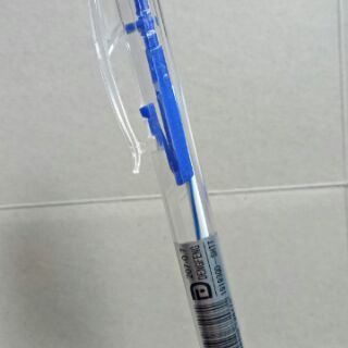 BÚT BI XANH, ĐEN (1 BÚT)