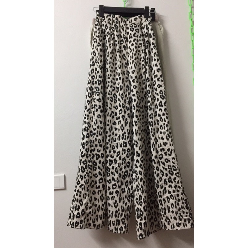 quần beo sớ-giá 135k.900😁