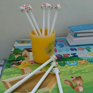 Bút mèo kitty màu trắng