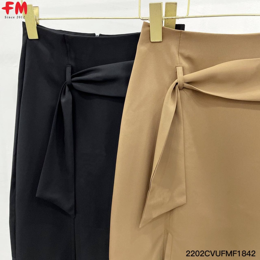 Chân váy công sở FM Style dáng midi trơn basic 2 màu đen be tôn dáng cho nàng thời trang Hàn Quốc 220218450