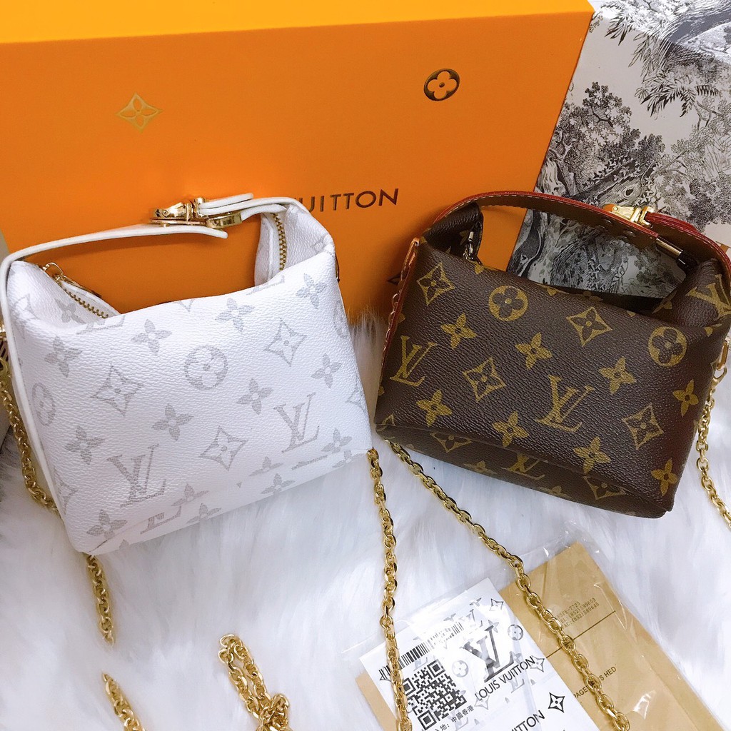 Túi LV khóa gài Size18cm