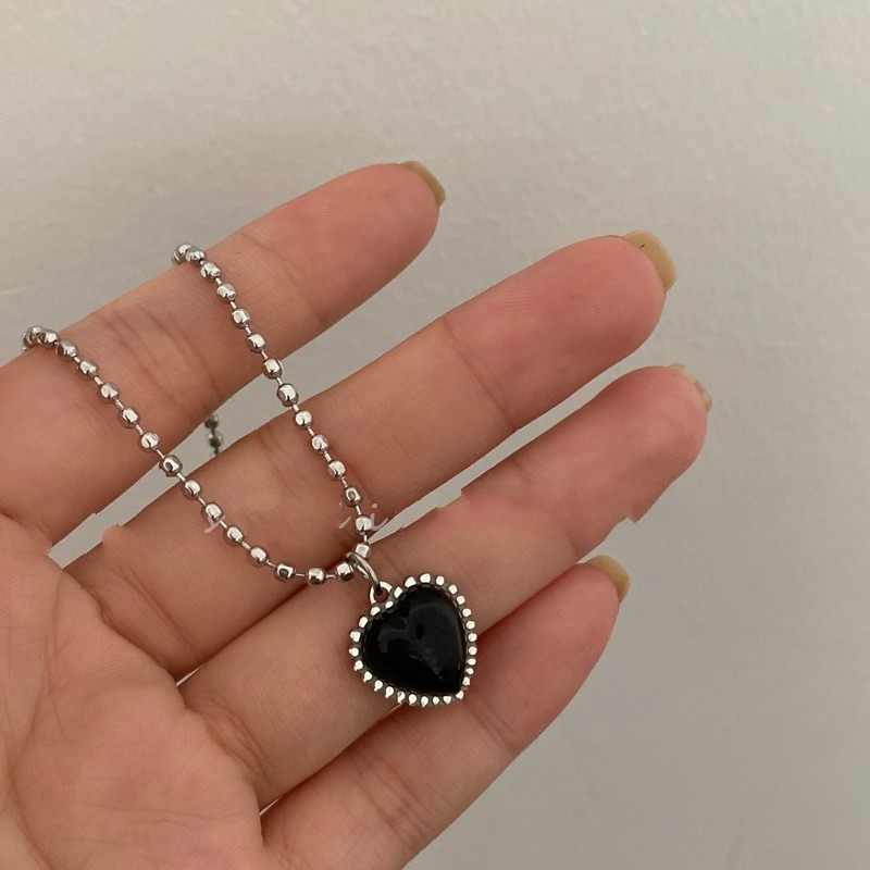 Dây Chuyền Kim Loại Mặt Hình Trái Tim Màu Đen 23535