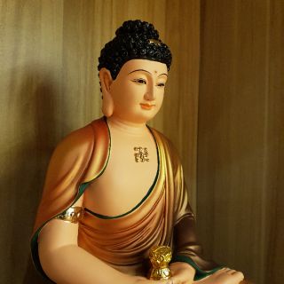 Tôn tượng Bổn Sư Thích Ca Mâu Ni