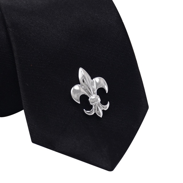 Khuy Chrome Hearts cài cổ áo/áo vét/cà vạt
