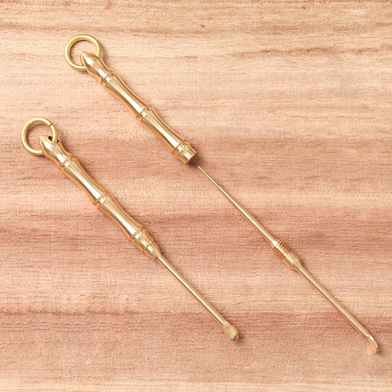 Dụng cụ móc ráy tai bằng đồng kèm tăm xỉa răng bền và đẹp