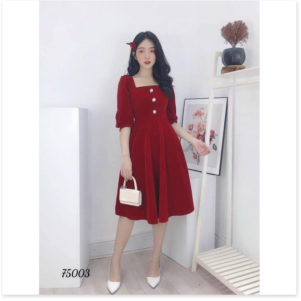 ĐẦM FORD ĐỎ,CỔ VUÔNG,HỌA TIẾT TRƠN NHƯNG KHÔNG KÉM PHẦN SANG TRỌNG  THỜI TRANG KME.STORE