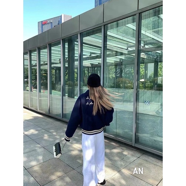 Áo bomber xanh viền nhung kẻ tay