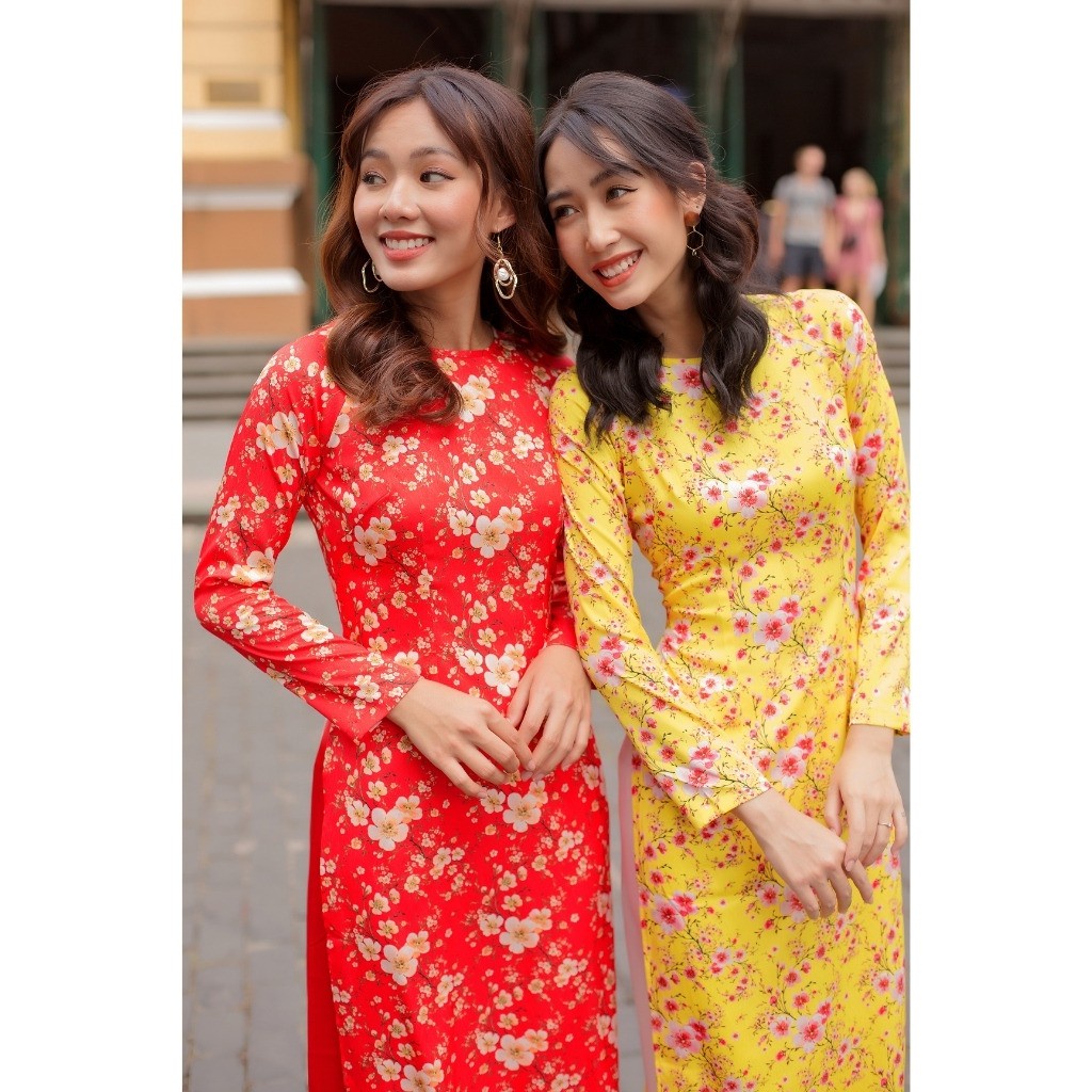 Áo dài truyền thống nữ đỏ vàng vải gấm hoa mai cổ tròn có nhiều size S M L XL