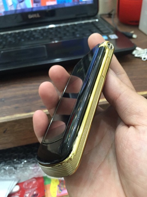 Điện Thoại Motorola V8 Luxury Edition