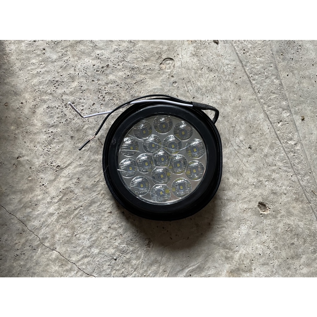Một đôi Đèn led hậu rời tròn dùng thay thế cho các đèn hỏng 24v