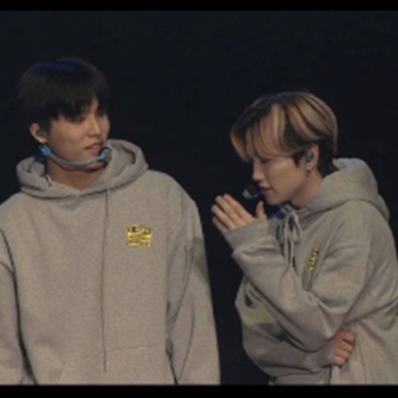 Áo hoodie concert TREASURE - Trace