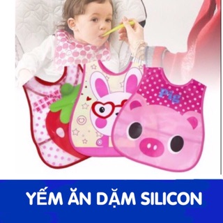 Yếm ăn dặm silicon chống thấm cho bé