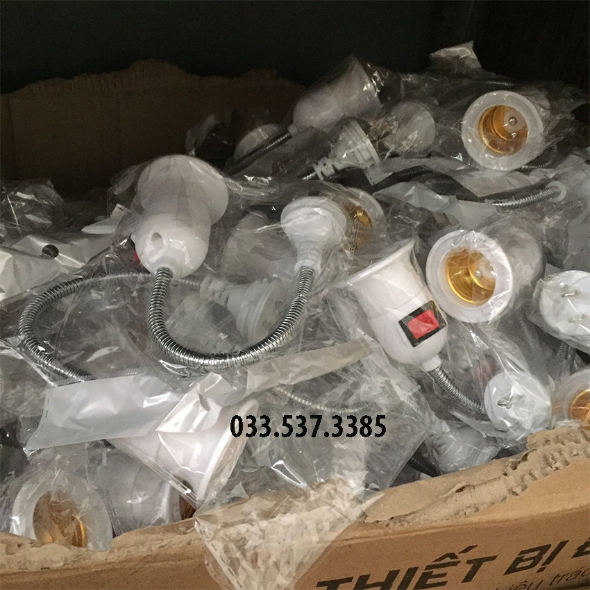 Đui đèn kèm phích cắm, đui đèn e27 thiết kế nhỏ gọn có lò xo uốn cong, xoay hướng 360 độ