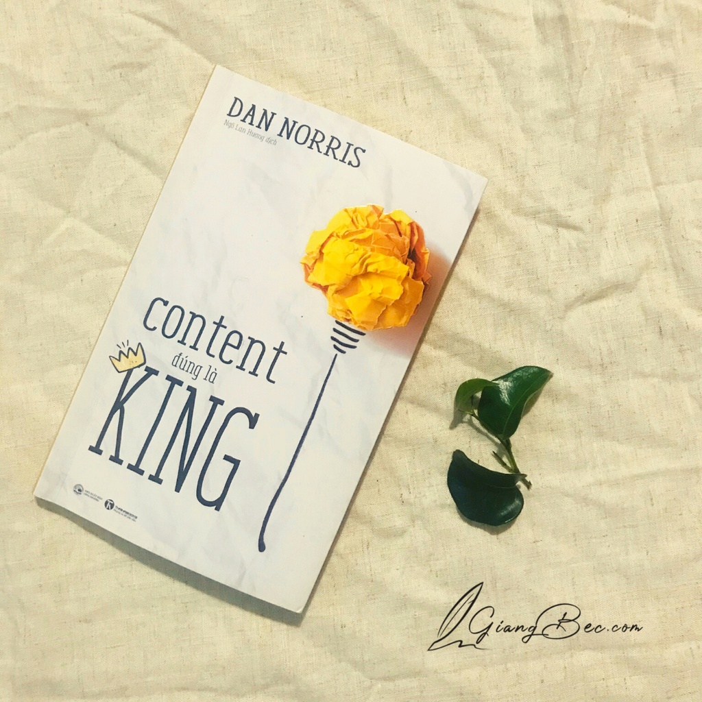 Sách - Content Đúng Là King Tặng Bookmark