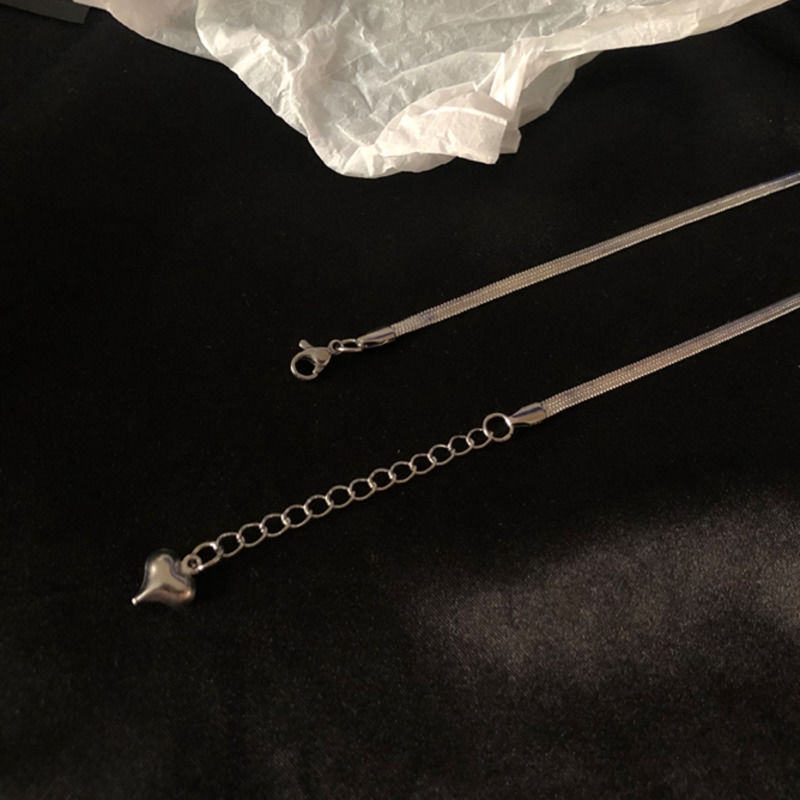 Dây chuyền ngắn dạng xương rắn bản rộng dẹt bằng thép titan cá tính 22415