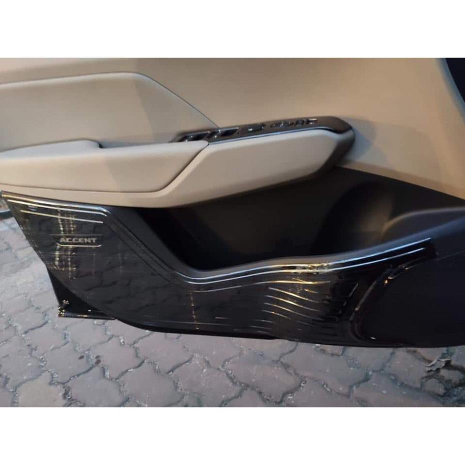 Ốp chống xước Tapli cánh cửa xe Hyundai Accent 2018 - 2021 - 2022- 2023 Hàng titan, Giá 1 bộ, tặng kèm thêm keo