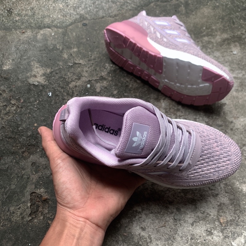 Giày thể thao Dass siêu nhẹ A153 hồng.Tặng hộp và tất