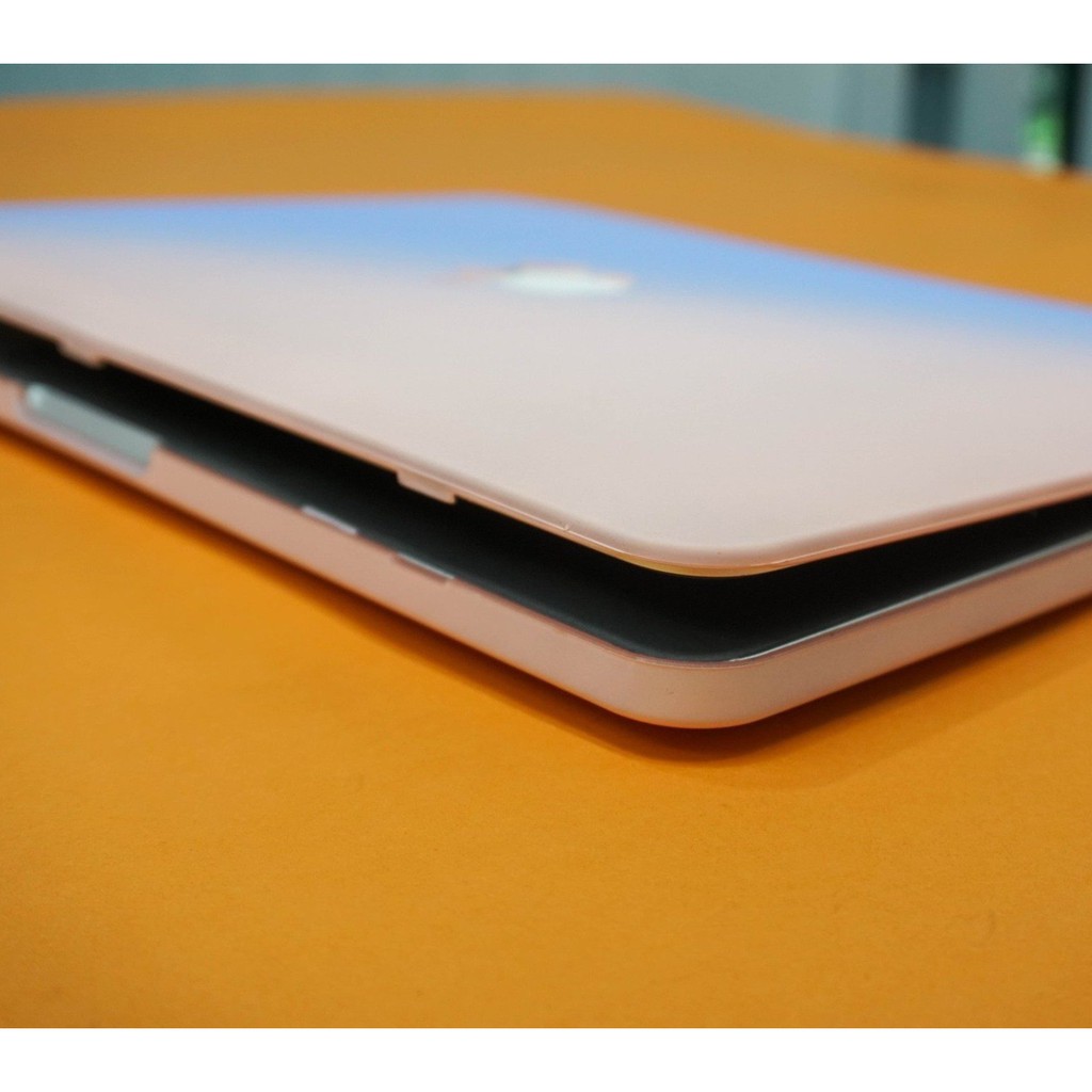 ỐP LƯNG MACBOOK NHỰA PHỦ SILICON