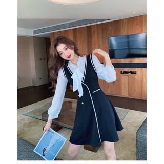 Đầm nhung đen cổ bèo thắt nơ tay bồng tiểu thư