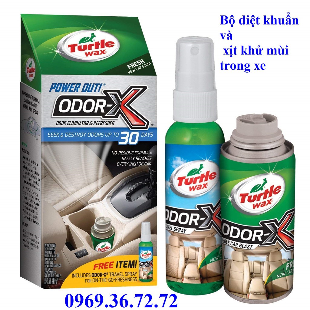 Bộ sản phẩm Turtle Wax diệt khuẩn và xịt khử mùi bên trong xe ôtô.