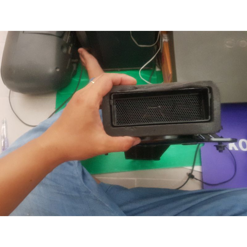 1 cái Sub hơi volvo cho hệ thông âm thanh ô tô size 250mm