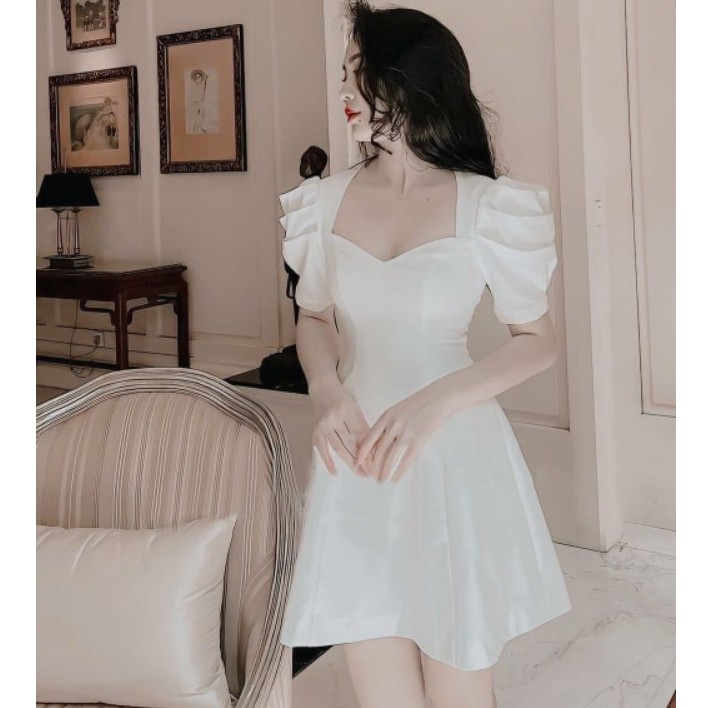 Đầm trắng tay phồng xòe form ngắn simple