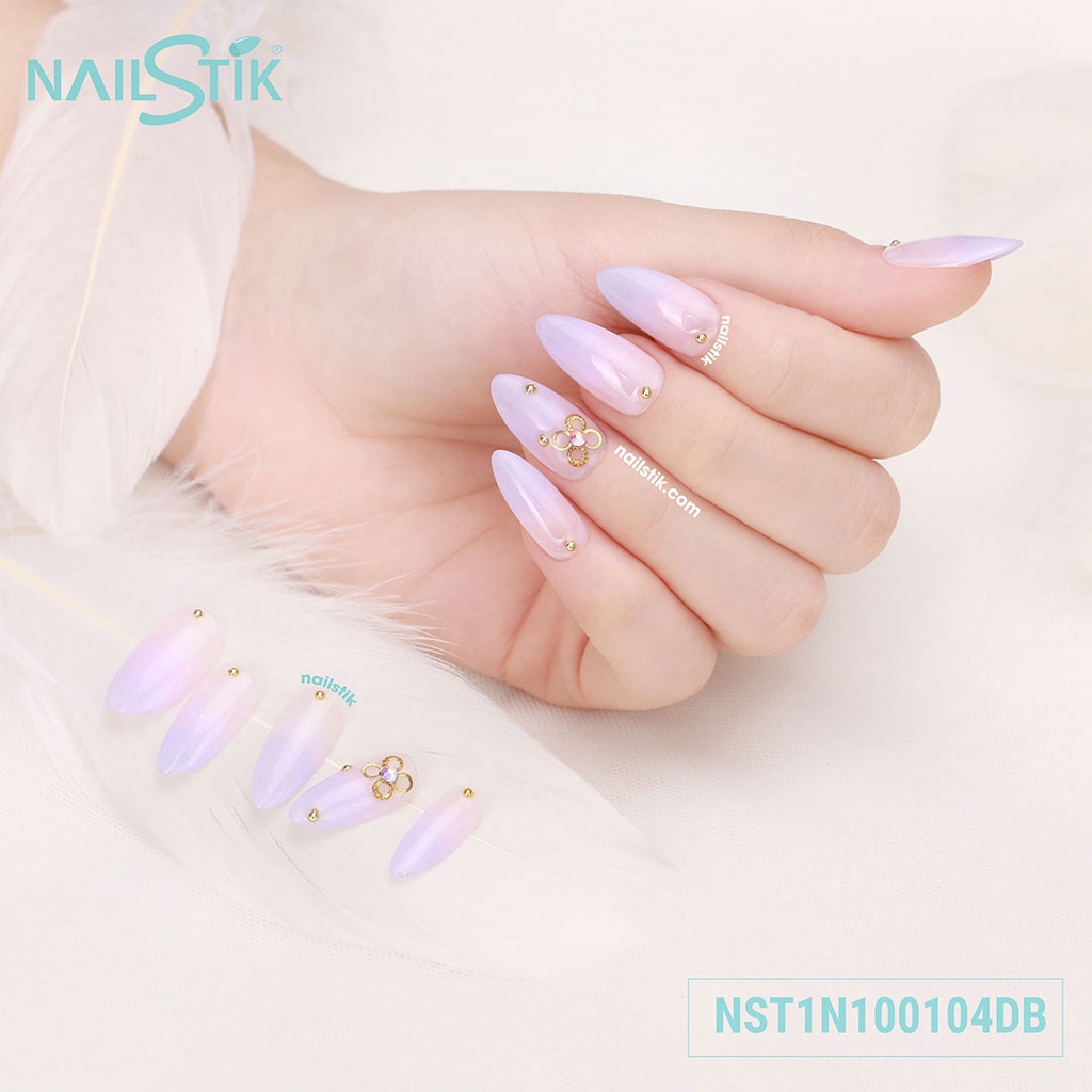 Móng úp thiết kế by NAIKSTIK, màu tím môn, form móng bầu