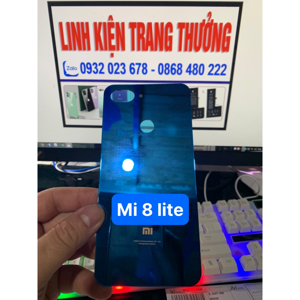 Miếng kính lưng zin hãng điện thoại xiaomi redmi Mi 8 lite