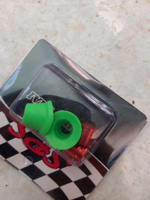 Cao su và chân van các màu