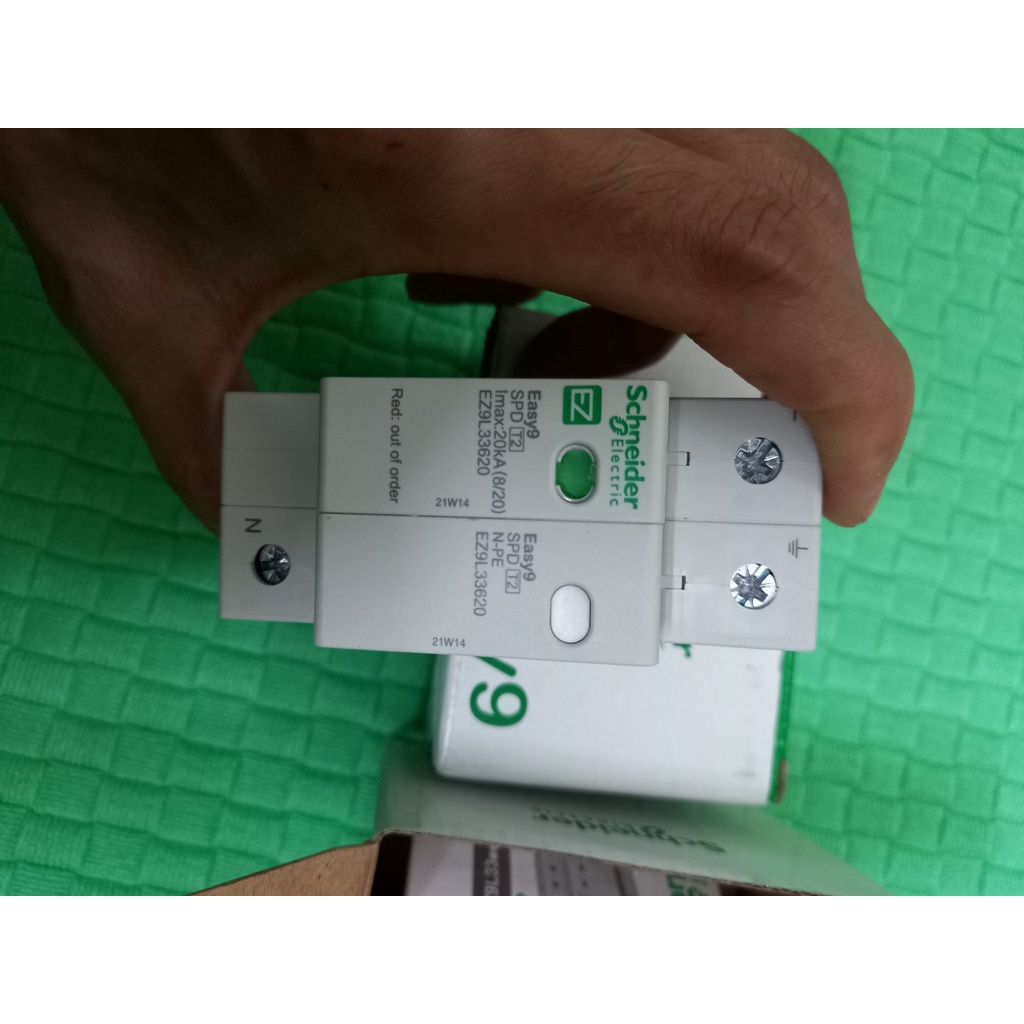 CẮT SÉT LAN TRUYỀN 1 PHA HÃNG PHÁP SCH