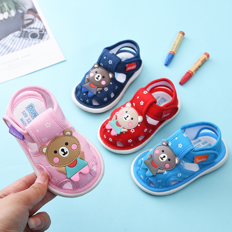 Giày cao su mềm thoáng khí chống trượt trọng lượng nhẹ họa tiết gấu hoạt hình dễ thương cho bé