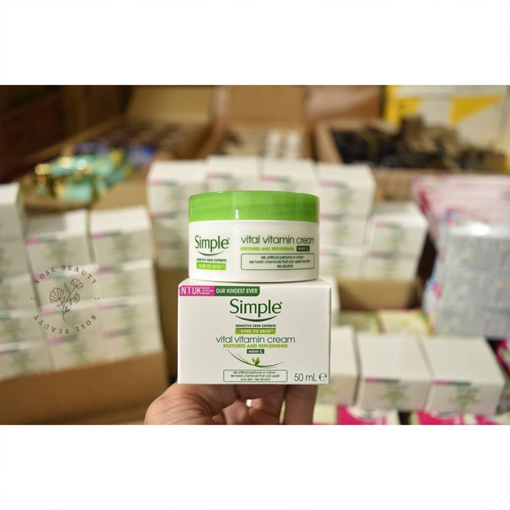 [Mã COS1904 giảm 8% đơn 300K] Kem dưỡng da cấp nước ban đêm Simple Kind To Skin Vital Vitamin 50ml | BigBuy360 - bigbuy360.vn