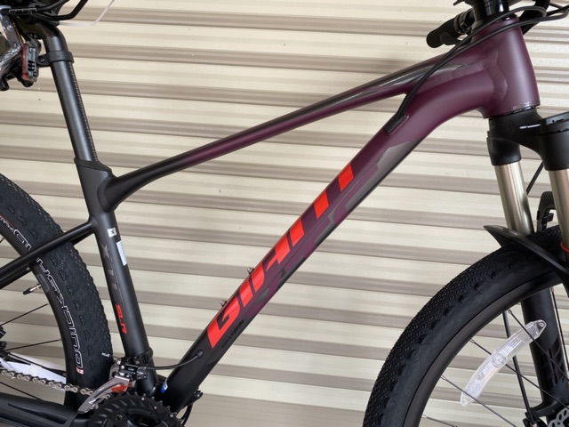 Xe đạp MTB cao cấp Giant SLR 3 27.5 mới 2021 (Khung đổi màu, cối nổ)