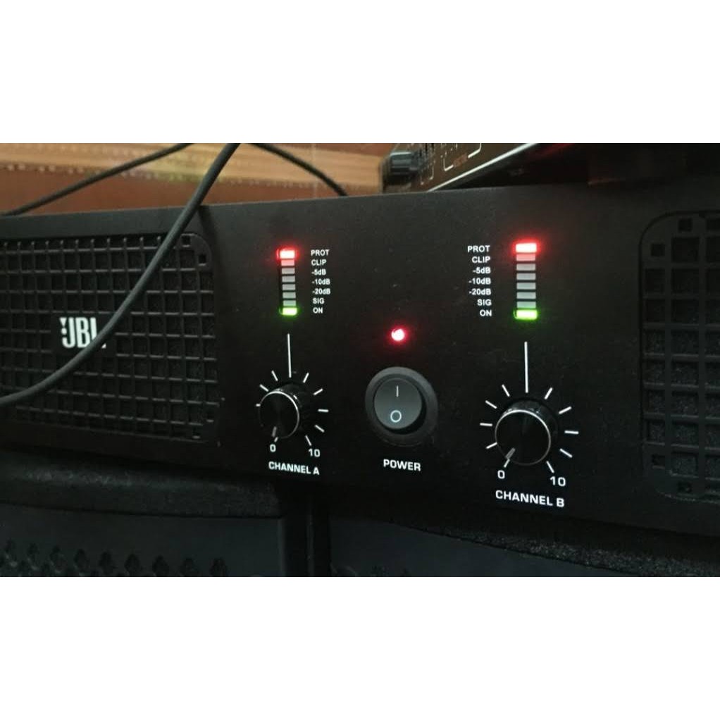 Đẩy Công xuất JBL model LA 2400 ,20 sò to , 1400W, chuẩn hãng , chất  âm JBL hay , chơi tốt 2 đôi loa full bass 30.
