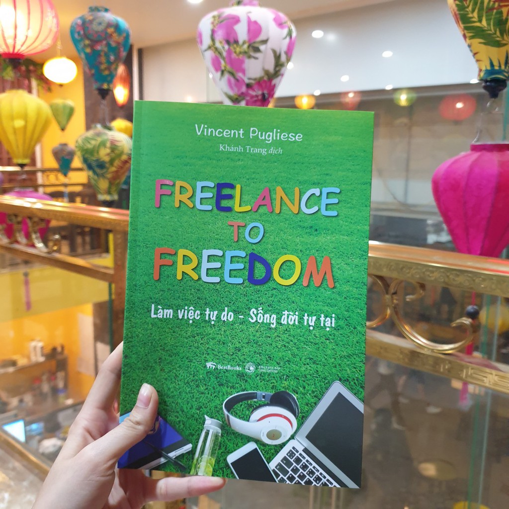 Sách - Combo Freelance to Freedom + Giữ thăng bằng trong một thế giới chênh vênh ( Ấn Bản 2020)