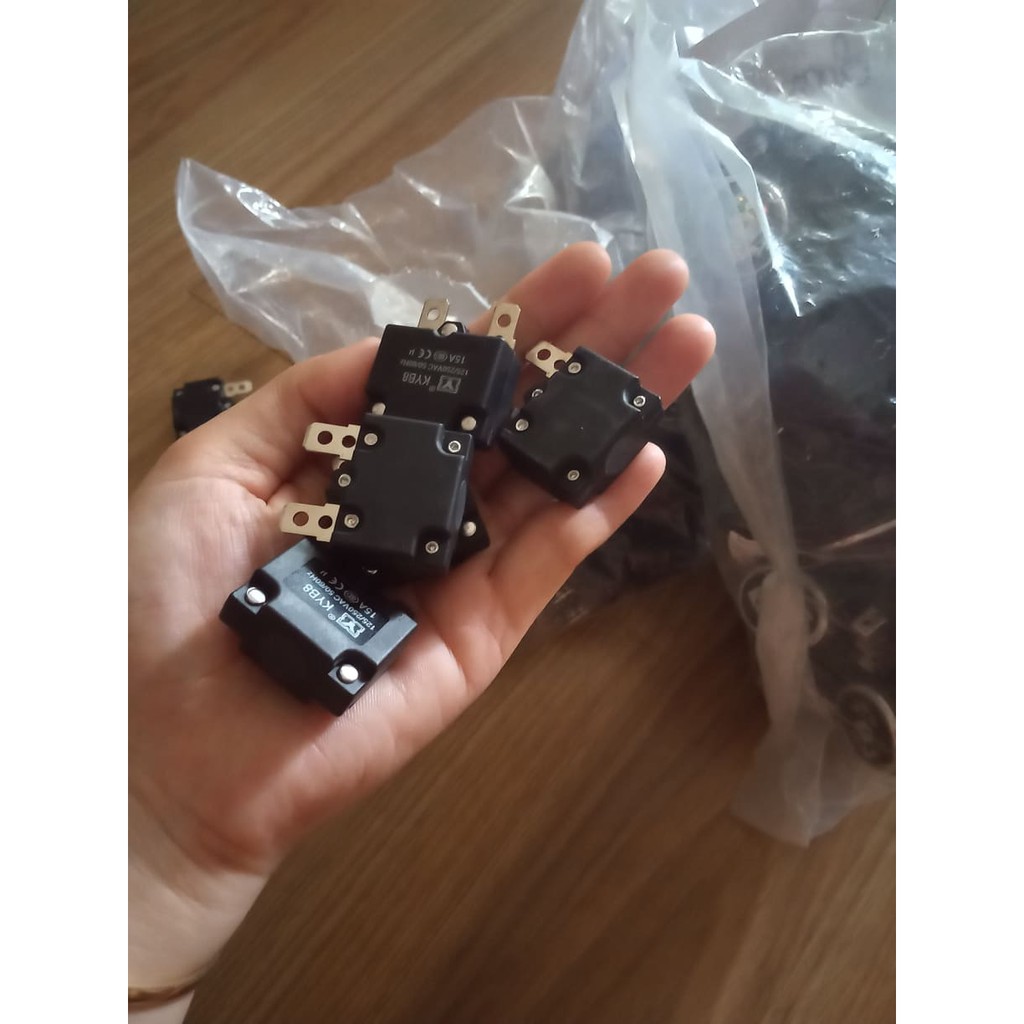Cầu Chì Tự Hồi Nhiệt 20A Dành Cho Xe Điện Trẻ Em