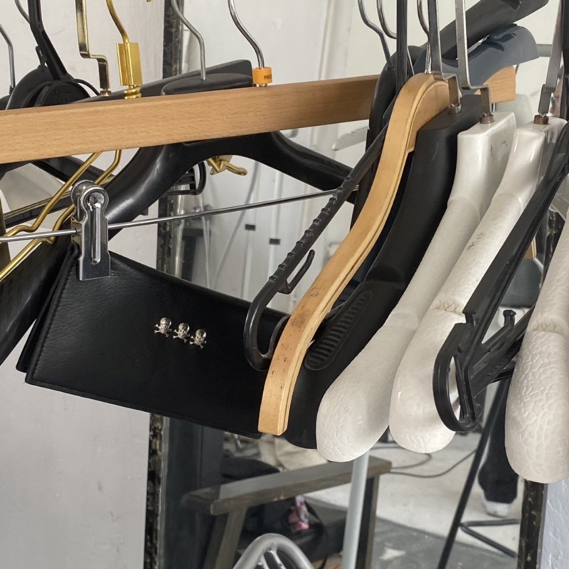 Ví da Ví đầu lâu Đen 10*19cm