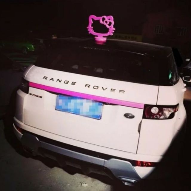 Đồ chơi đồng hồ trang trí ô tô Hello Kitty Hello Kitty Hello Kitty