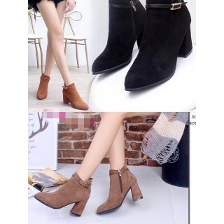 Boot cổ ngắn chữ V