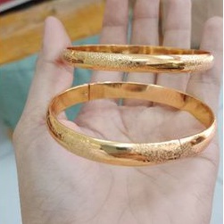 Vòng Tay Dạng Hở Mạ Vàng 24 Mặt Độc Đáo Thời Trang