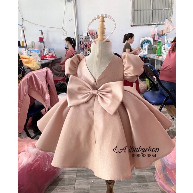 Váy công chúa én