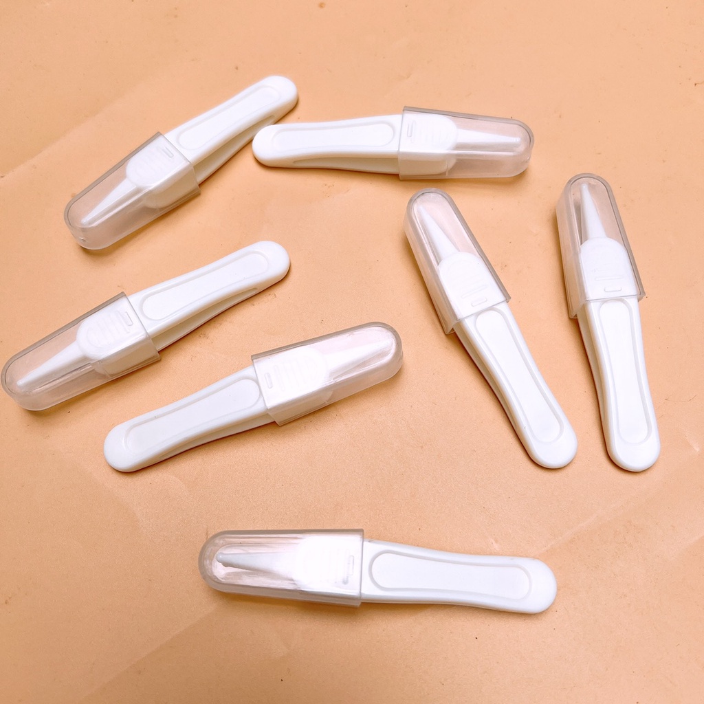 Dụng cụ gắp gỉ mũi cho bé an toàn tiện dụng 𝐂𝟔𝟔