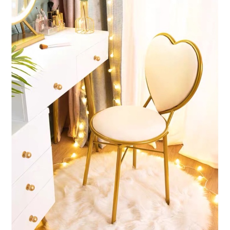 Ghế bàn trang điểm, ghế trang trí decor phòng ngủ tiệm nail đệm trái tim nhiều màu - Nội Thất Thọ Nhung