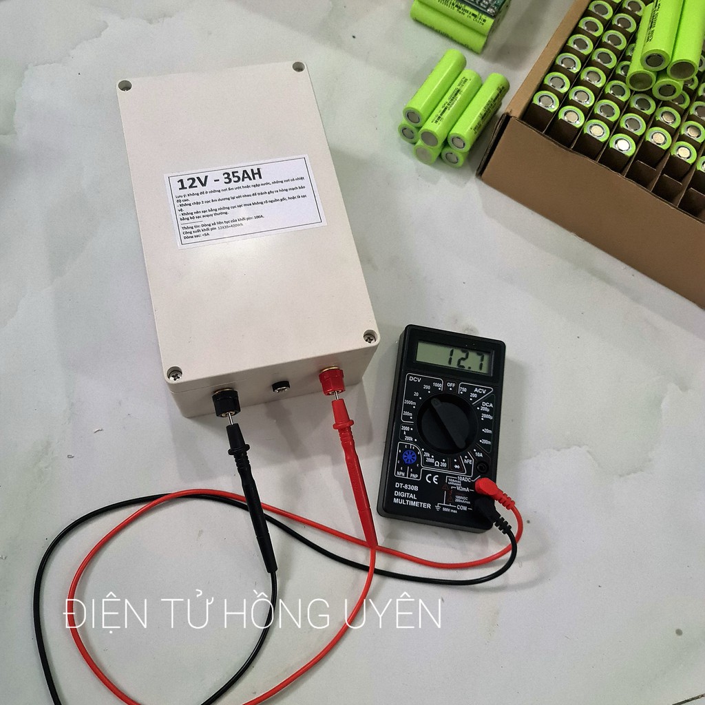 Bình Acquy Pin Lithium 12V - 35AH - 100A. Bình Ac qui được đóng khối từ 48 cell Pin 18650 + mạch bảo vệ sạc xả 100A