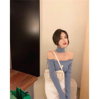 Áo len trễ vai cổ choker
